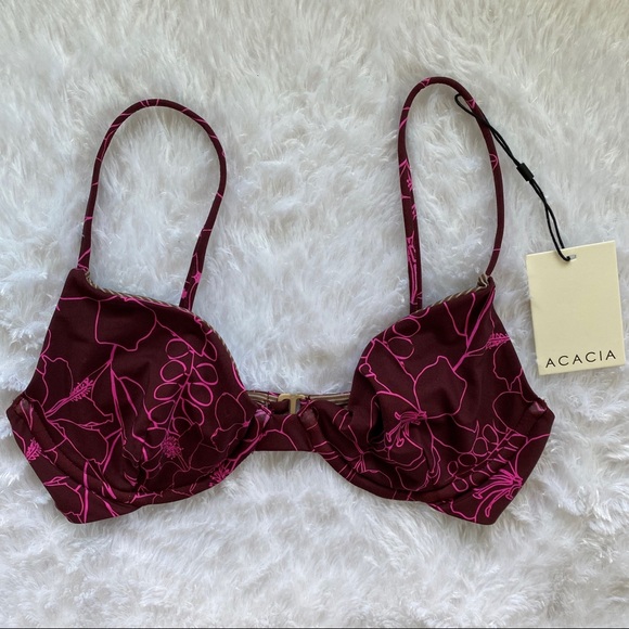❌SOLD‼️Acacia Manhattan Top - Picture 1 of 3